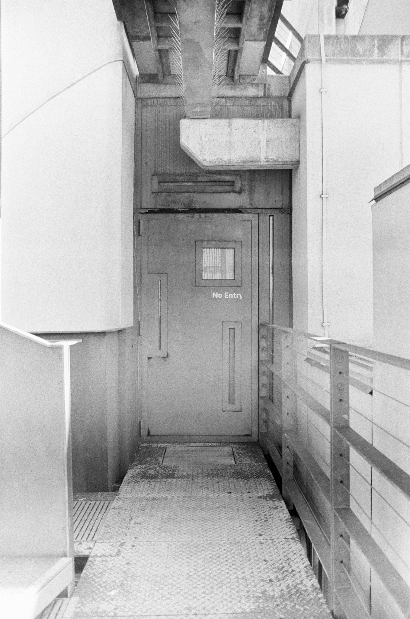 no entry