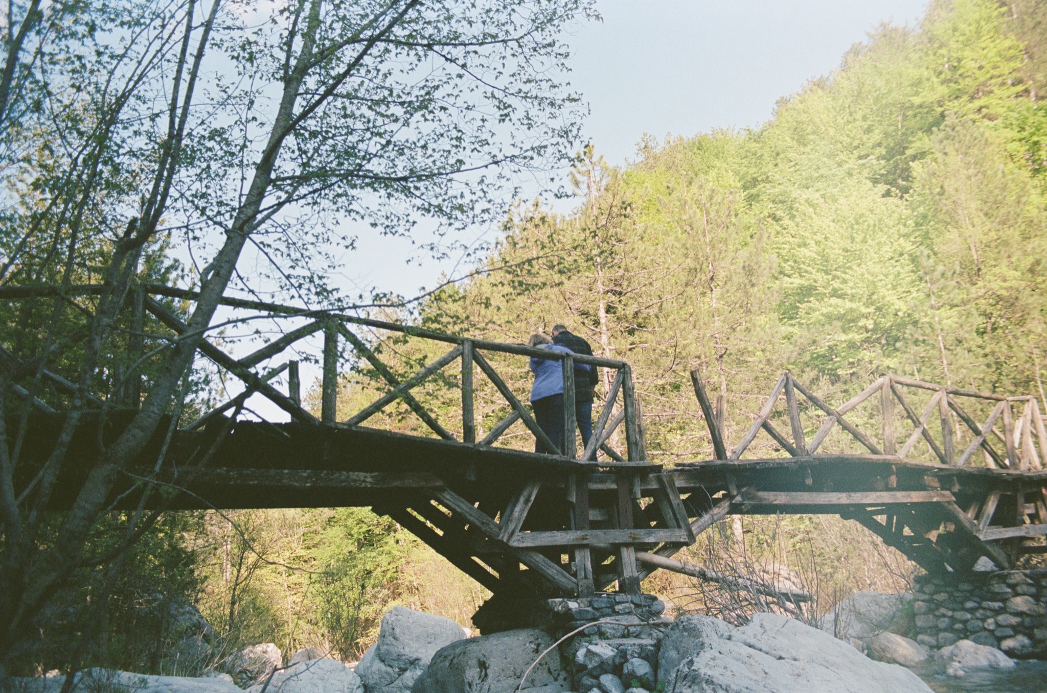 s&r on the bridge